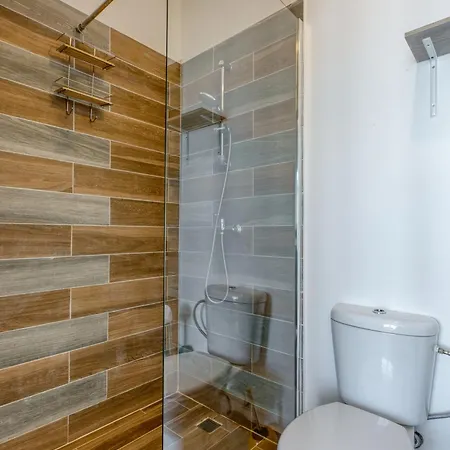 5 Star Delux Sky-sea Marina Penthouse - Stunning Seaviews And Prime Location *