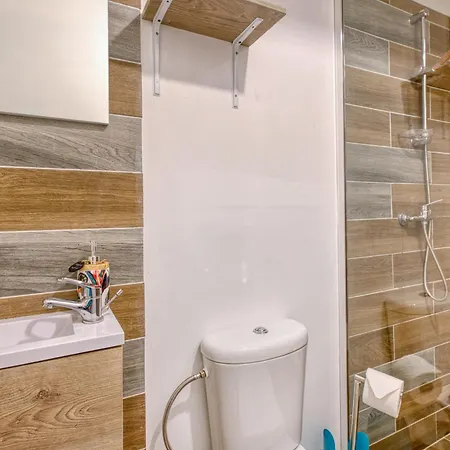 Апартаменты 5 Star Delux Sky-sea Marina Penthouse - Stunning Seaviews And Prime Location *