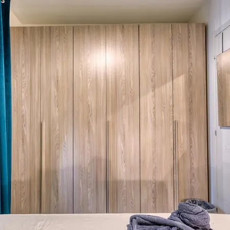 Апартаменты 5 Star Delux Sky-sea Marina Penthouse - Stunning Seaviews And Prime Location *
